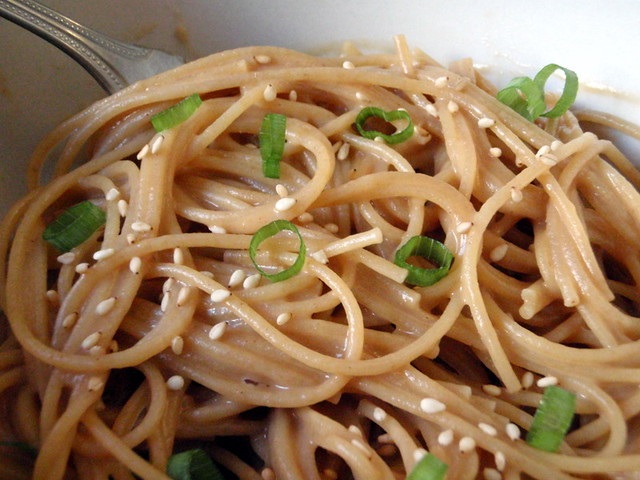 Thai peanut butter noodle