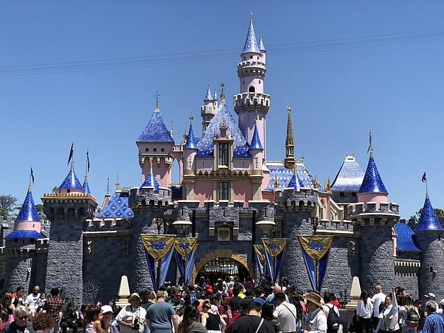 25 Best Things to Do in Los Angeles Disney Land Theme Park