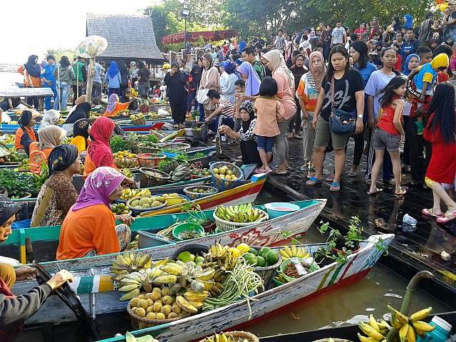 Siring Floating Market, Kalimantan