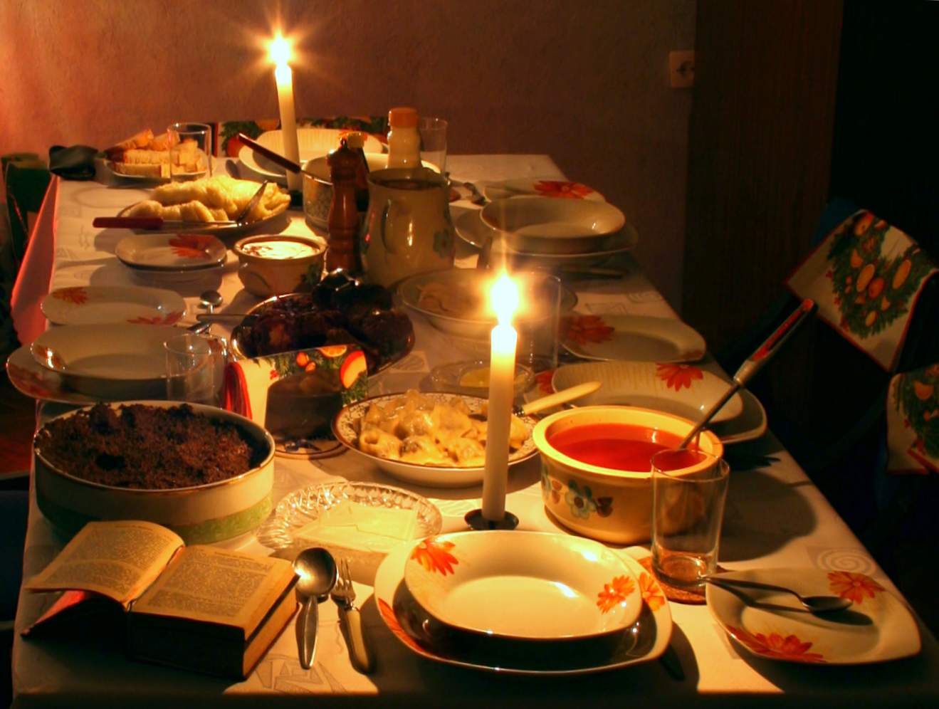 Traditional Foods to Try at Poland Christmas Markets