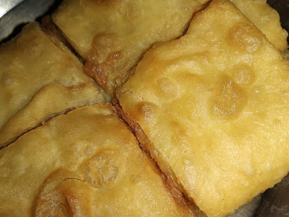 what to eat in Kolkata Mughlai Paratha